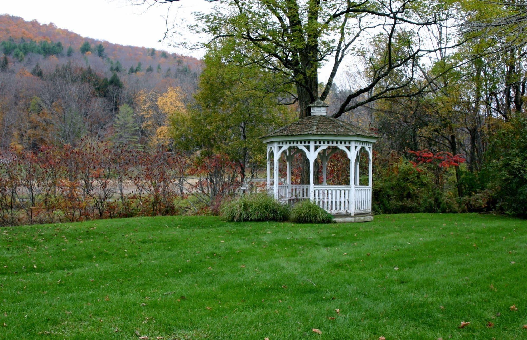 The Lincoln Inn & Restaurant At The Covered Bridge Woodstock Eksteriør bilde
